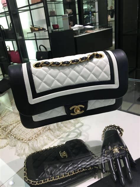 100 chanel black and white purse